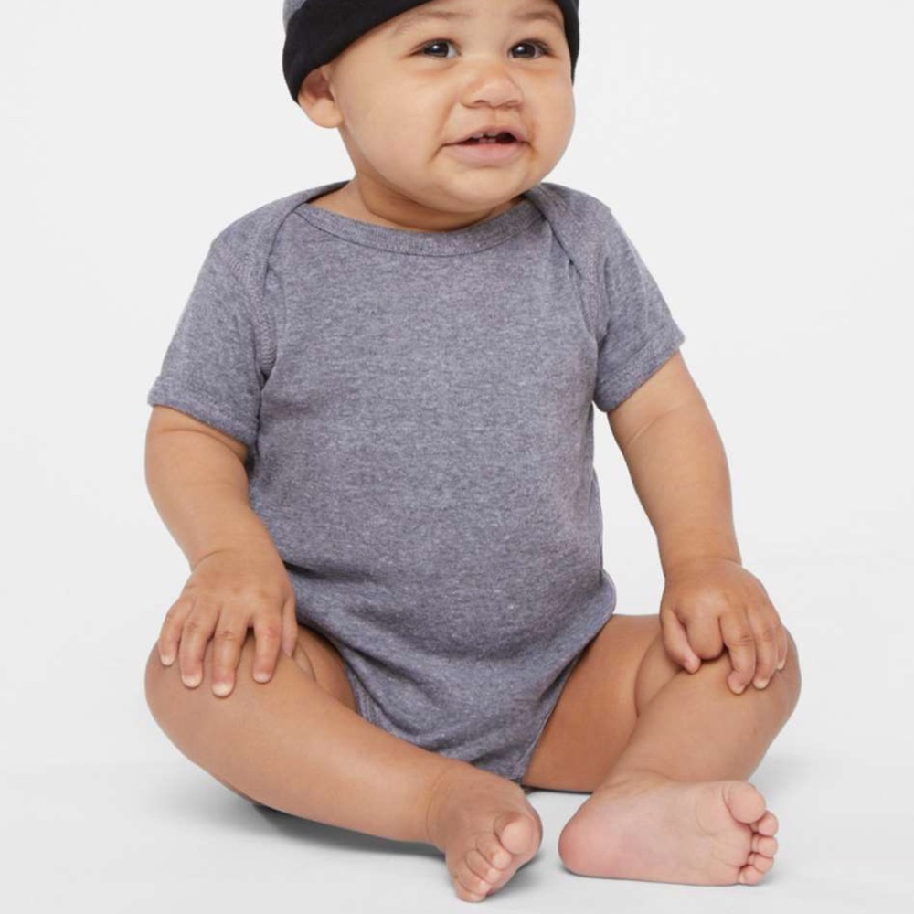 12 Pack NEW Baby Onesies/Bodysuit 6mo Six Months